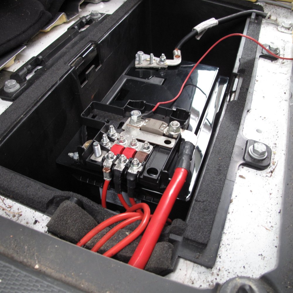 SR40XX – intelligente Lithium LiFePO4 LFP Starter-Batterie für Automotive  KFZ Camper Van Wohnmobil